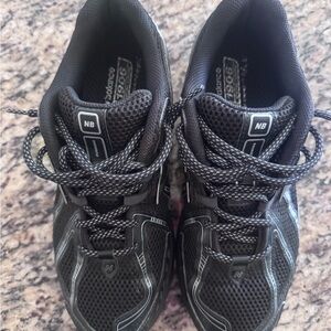 New Balance Men's Black Athletic Shoes